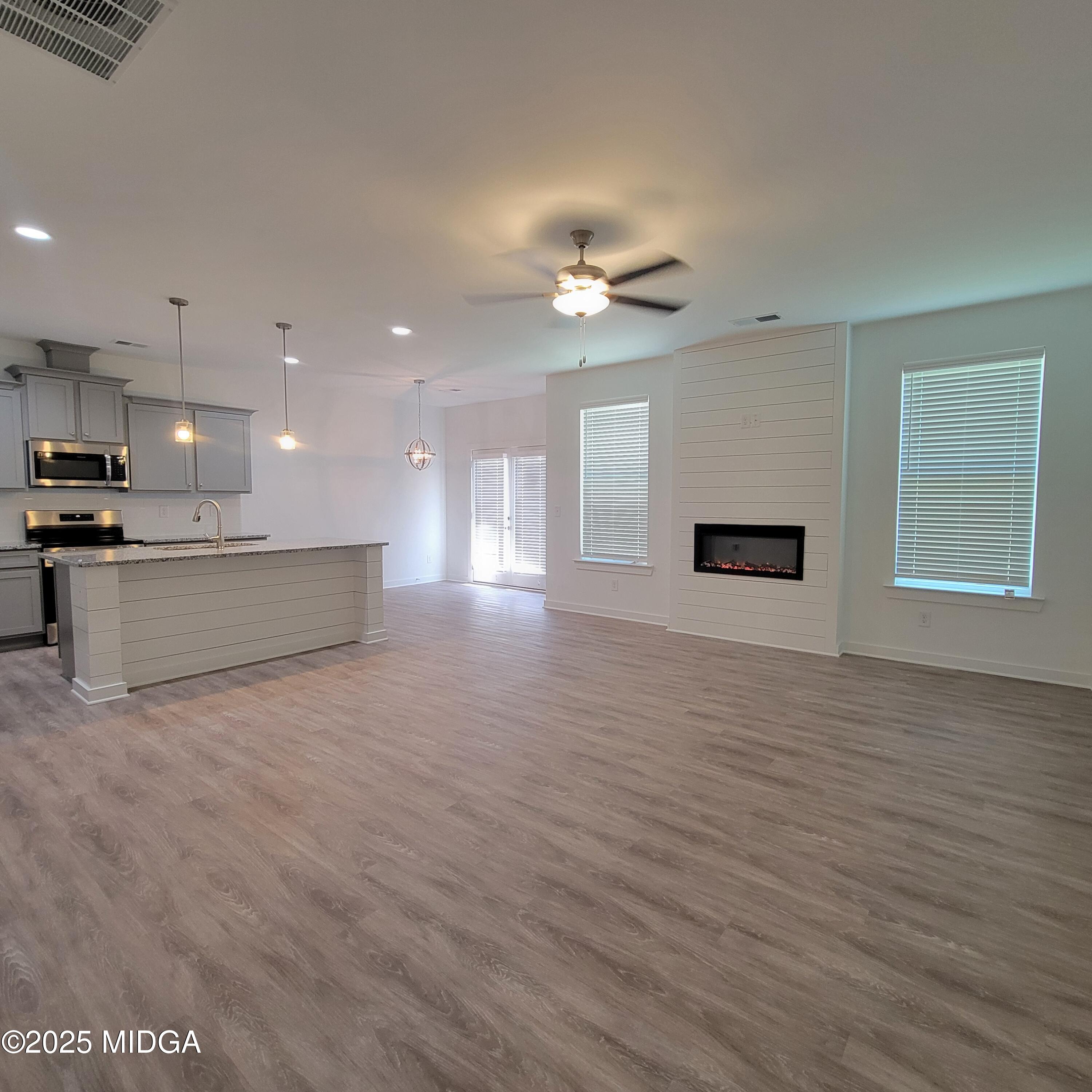 110 Breakwater Way Perry, GA 31069 - Photo 4 of 28 20250515_132853 (1)