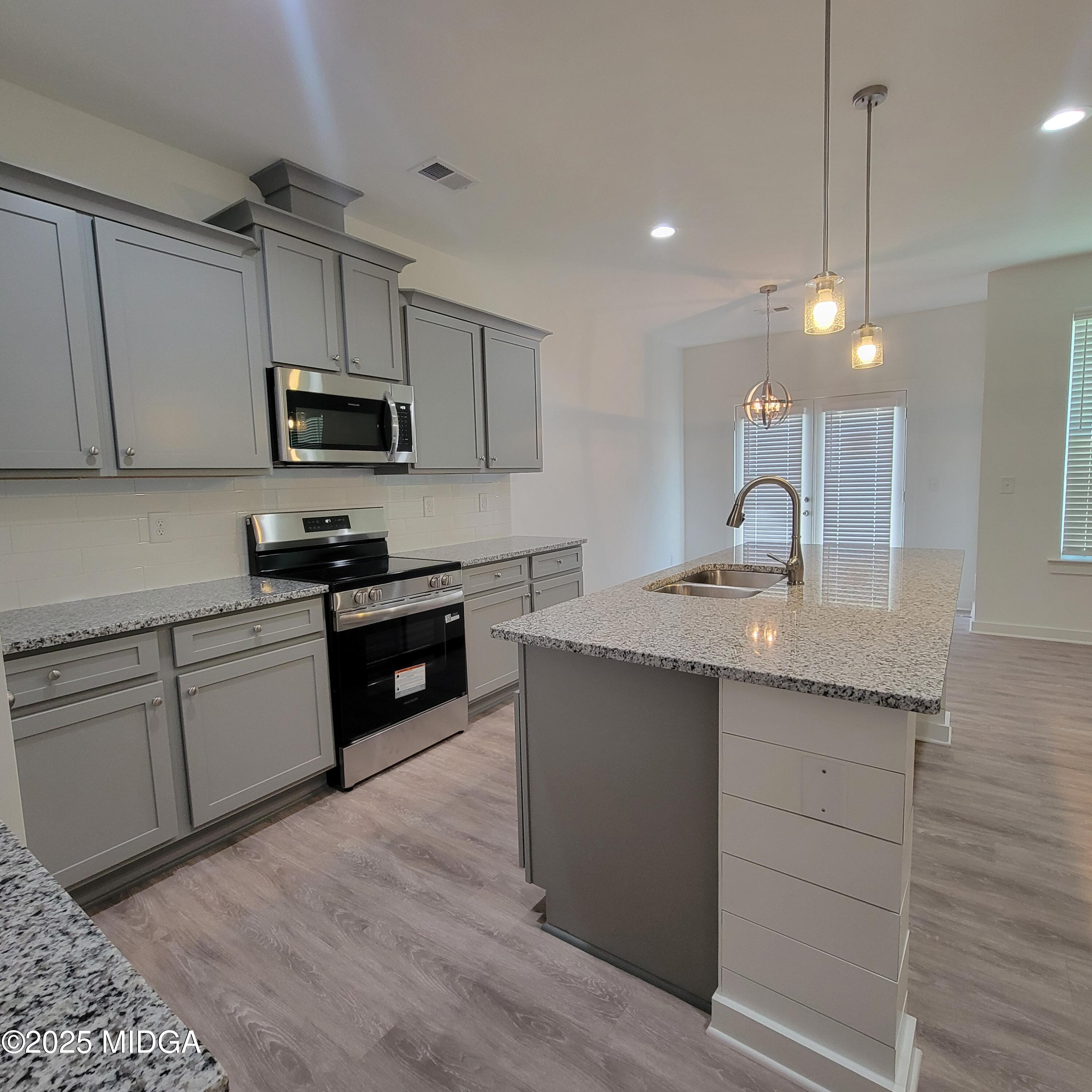 110 Breakwater Way Perry, GA 31069 - Photo 7 of 28 20250515_132933