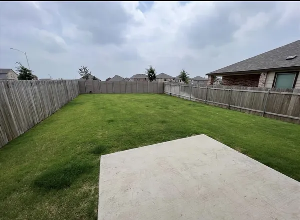 $2,450 | 7311 Gray Catbird Drive, Unit 35, Austin, TX 78744