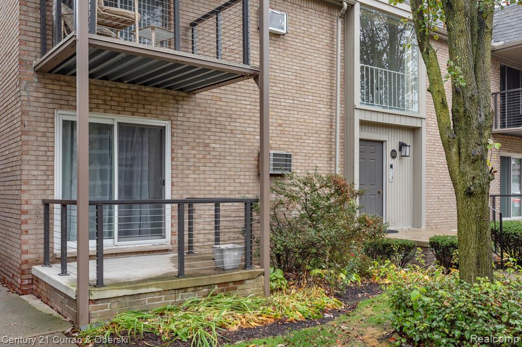 1725 East 14 Mile Road, Unit 43 / B Troy, MI 48083 - Photo 4 of 17