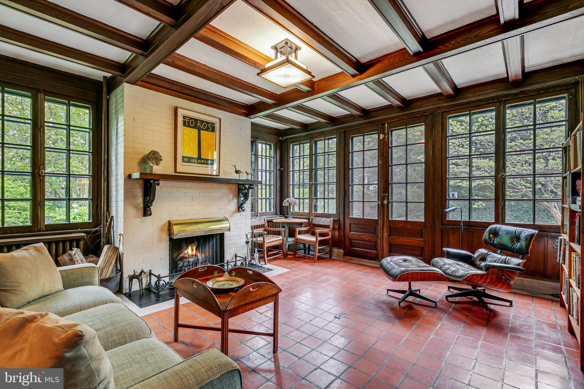 108 St Johns Road Baltimore, MD 21210 - Photo 30 of 97 Family Room with amazing woodwork