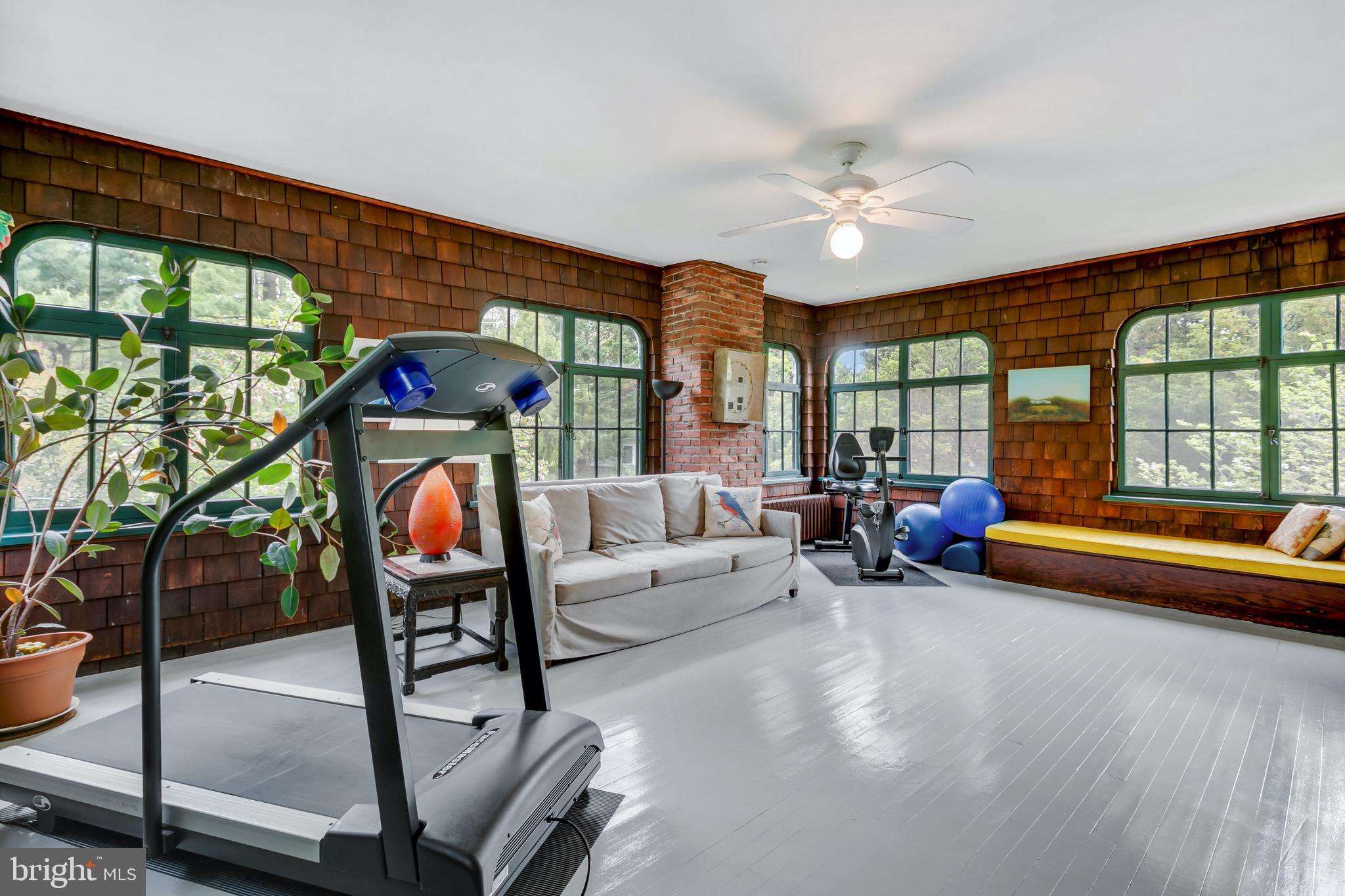 108 St Johns Road Baltimore, MD 21210 - Photo 50 of 97 Sunroom/Exercise Room with wood flooring