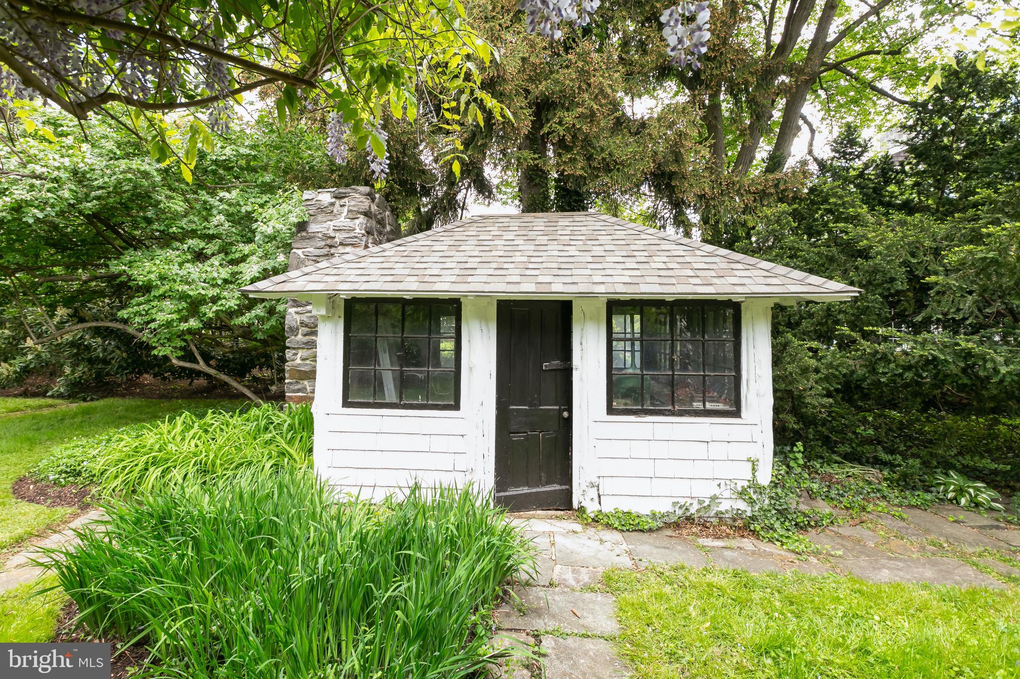 108 St Johns Road Baltimore, MD 21210 - Photo 73 of 97 Cute Shed!