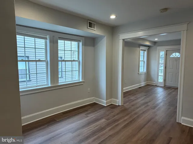 $2,400 | 147 West Albemarle Avenue, Lansdowne, PA 19050