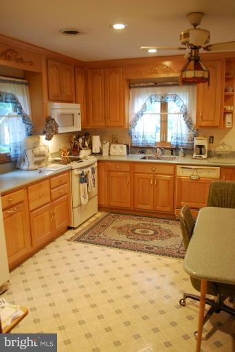 530 Forest View Road Linthicum Heights, MD 21090 - Photo 12 of 19 Kitchen