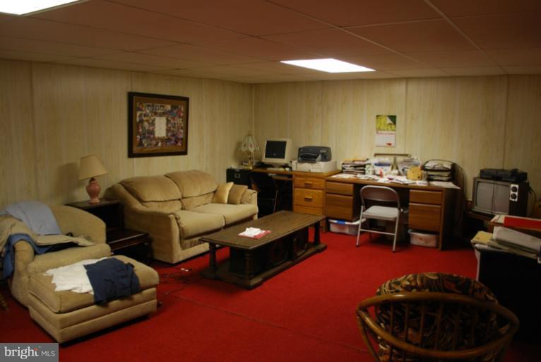530 Forest View Road Linthicum Heights, MD 21090 - Photo 14 of 19 Family Room