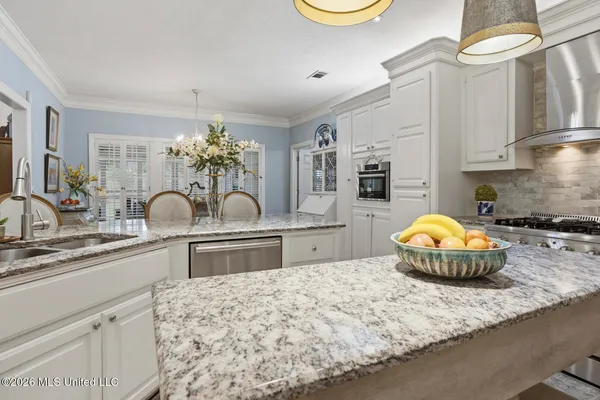 $419,900 | 402 Eastpointe Cove, Madison, MS 39110