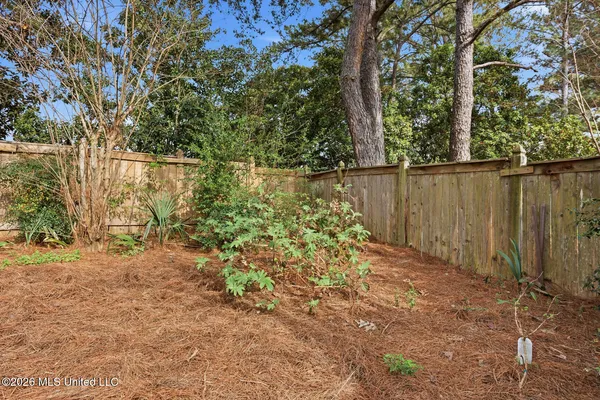 $419,900 | 402 Eastpointe Cove, Madison, MS 39110