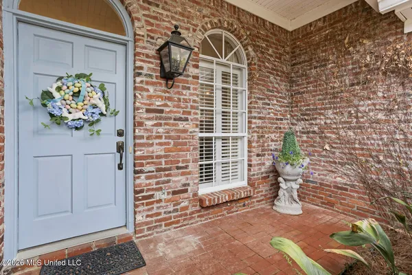 $419,900 | 402 Eastpointe Cove, Madison, MS 39110