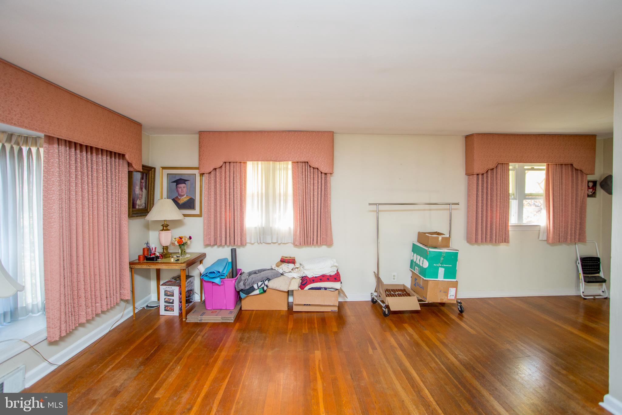 77 Davis Road Doylestown, PA 18901 - Photo 5 of 28