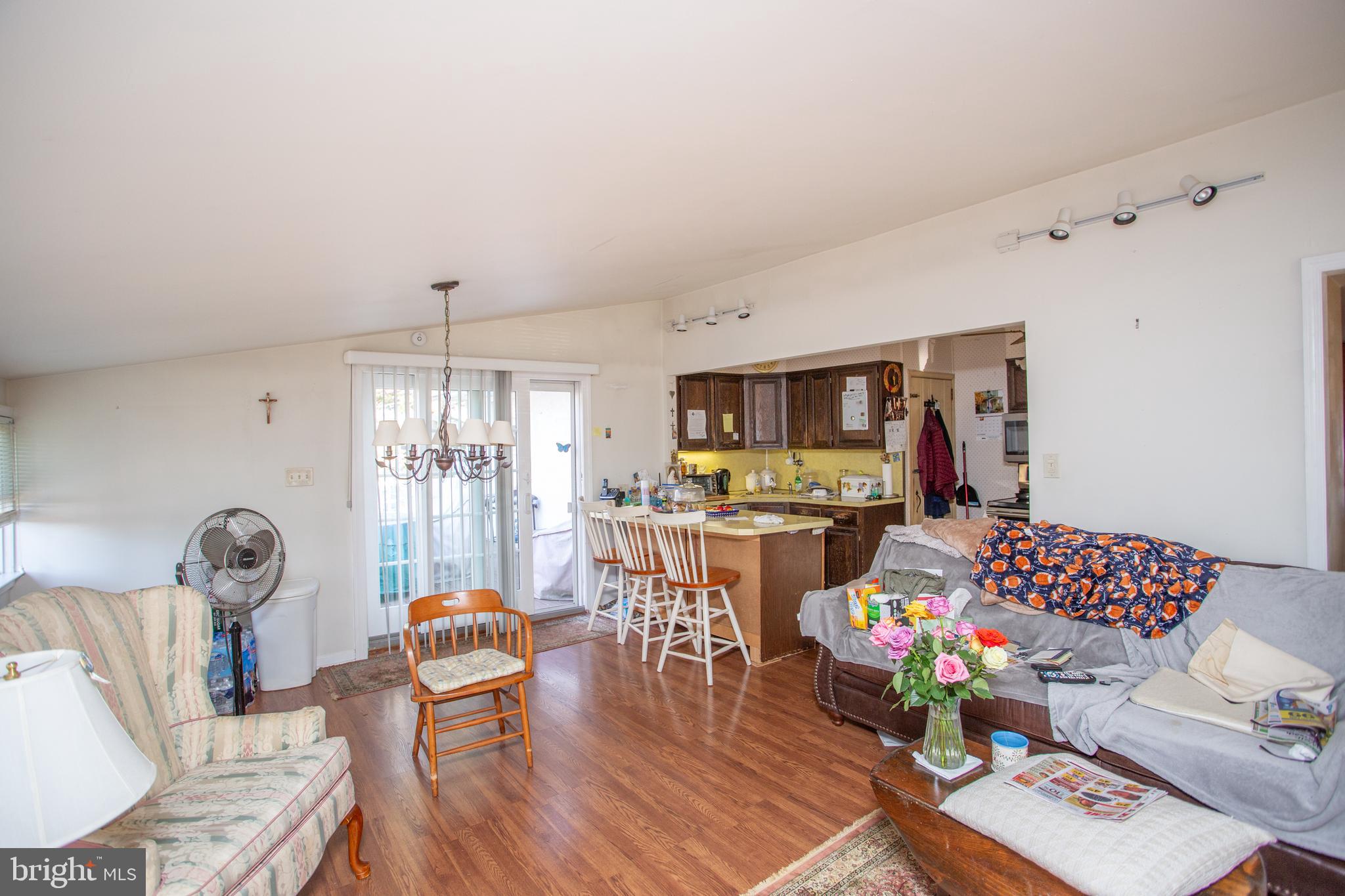 77 Davis Road Doylestown, PA 18901 - Photo 8 of 28