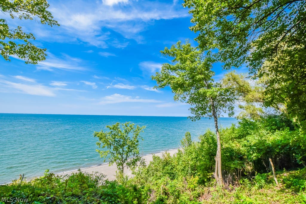 9 Nepahwin Road Timberlake, OH 44095 - Photo 24 of 33 Gated Beach