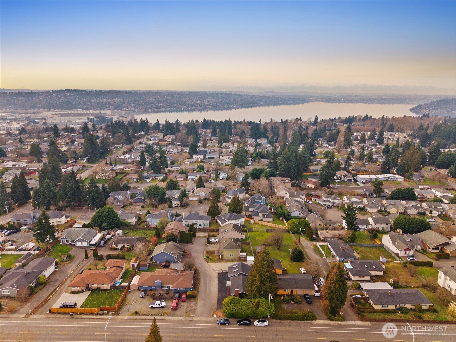 1717 Edmonds Avenue Northeast Renton, WA 98056 - Photo 31 of 32