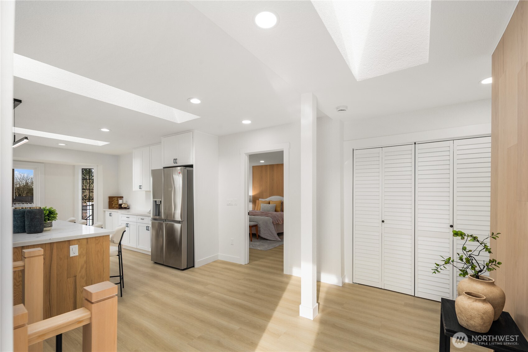 1717 Edmonds Avenue Northeast Renton, WA 98056 - Photo 5 of 32