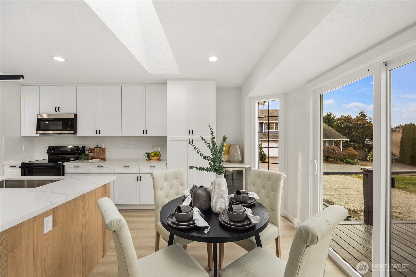 1717 Edmonds Avenue Northeast Renton, WA 98056 - Photo 9 of 32