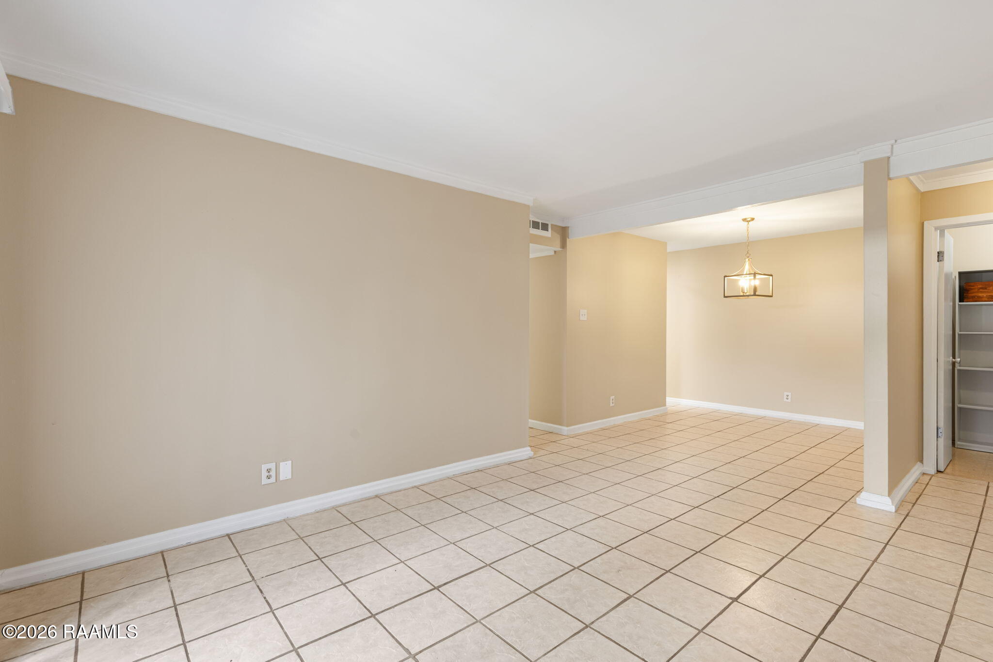 5-web-or-mls-220 Doucet Rd 153G-4