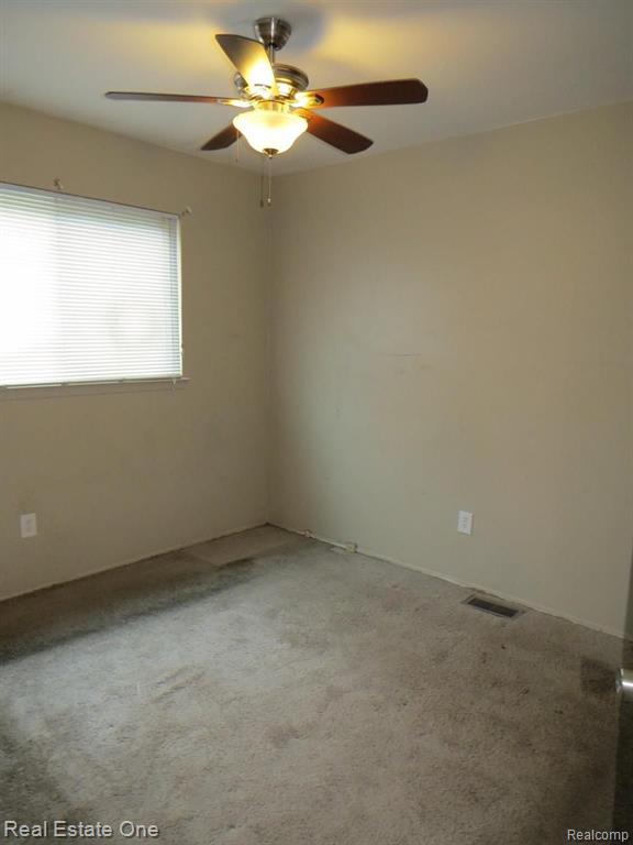 9457 Chamberlain Street Romulus, MI 48174 - Photo 16 of 20
