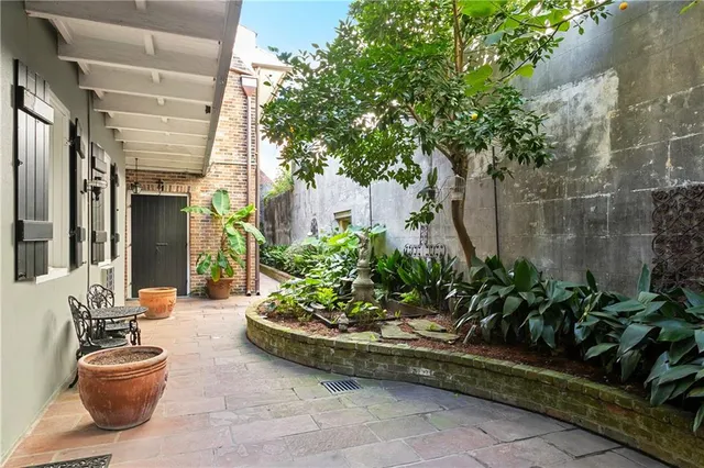 $1,550 | 1225 Chartres Street, Unit 14, New Orleans, LA 70116