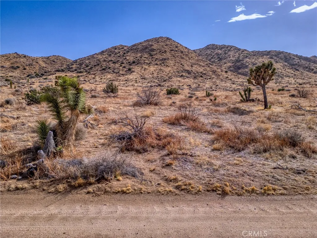 0 Santa Barbara Drive El Monte, CA 91732 - Photo 23 of 36 a view of a large building