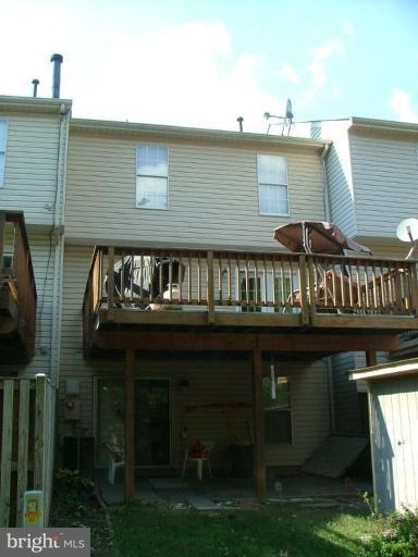 21054 Cornerpost Square Ashburn, VA 20147 - Photo 12 of 12 Exterior (Rear)