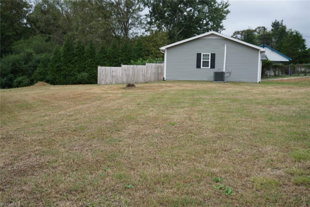 228 Coolidge Avenue Mount Airy, NC 27030 - Photo 27 of 30 Gallery Image 27