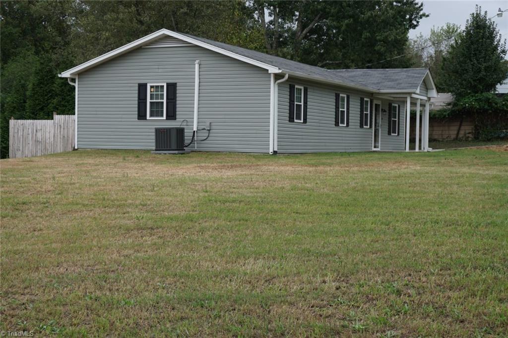 228 Coolidge Avenue Mount Airy, NC 27030 - Photo 28 of 30 Gallery Image 28