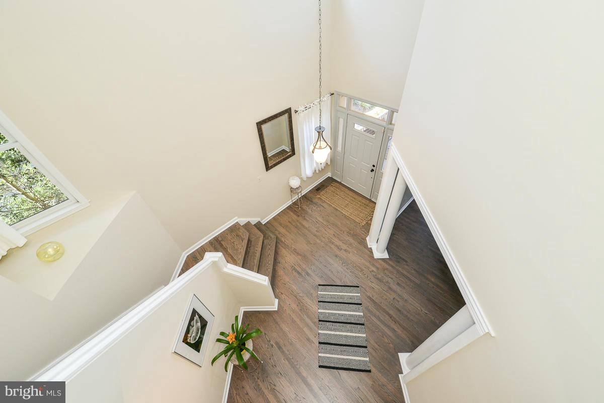 1322 Red Hawk Circle Reston, VA 20194 - Photo 3 of 26 Interior (General)