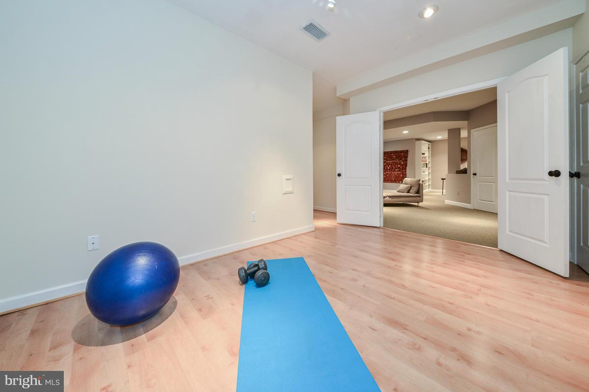 1322 Red Hawk Circle Reston, VA 20194 - Photo 22 of 26 Basement