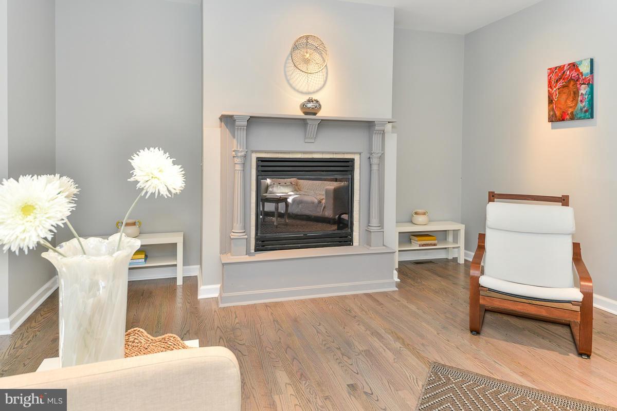 1322 Red Hawk Circle Reston, VA 20194 - Photo 5 of 26 Family Room