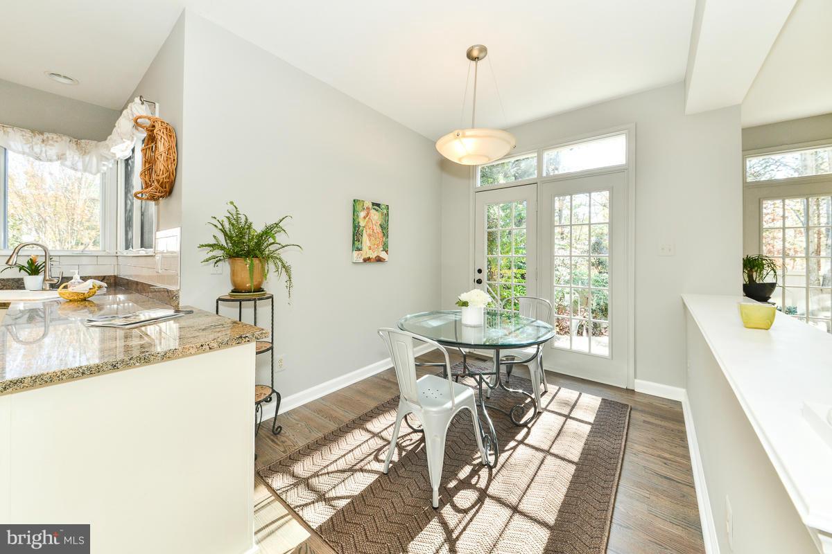 1322 Red Hawk Circle Reston, VA 20194 - Photo 10 of 26 Interior (General)