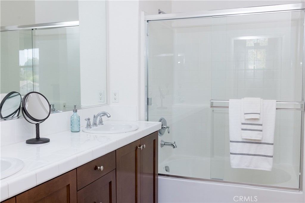 2245 Rolling River Lane, Unit 5 Simi Valley, CA 93063 - Photo 24 of 53