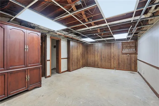 a view of empty room