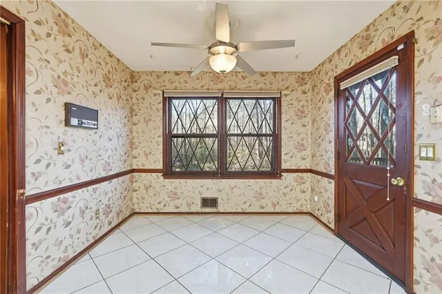 a view of an entryway