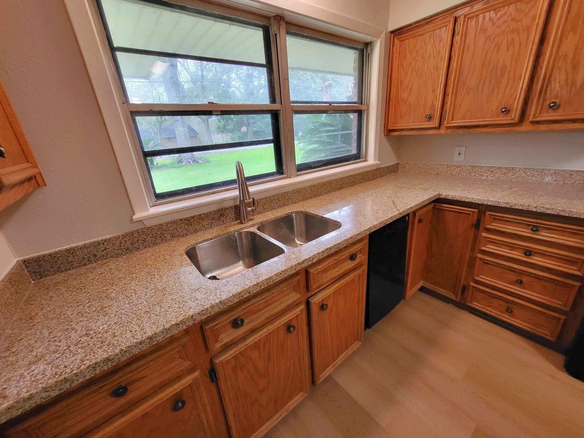 706 Maple Street Sweeny, TX 77480 - Photo 12 of 42