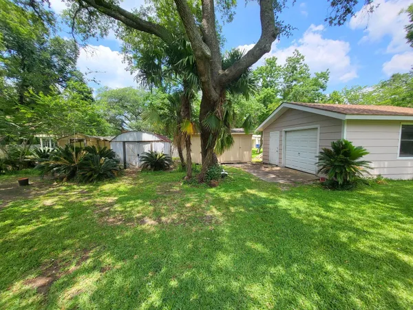 $249,000 | 706 Maple Street, Sweeny, TX 77480