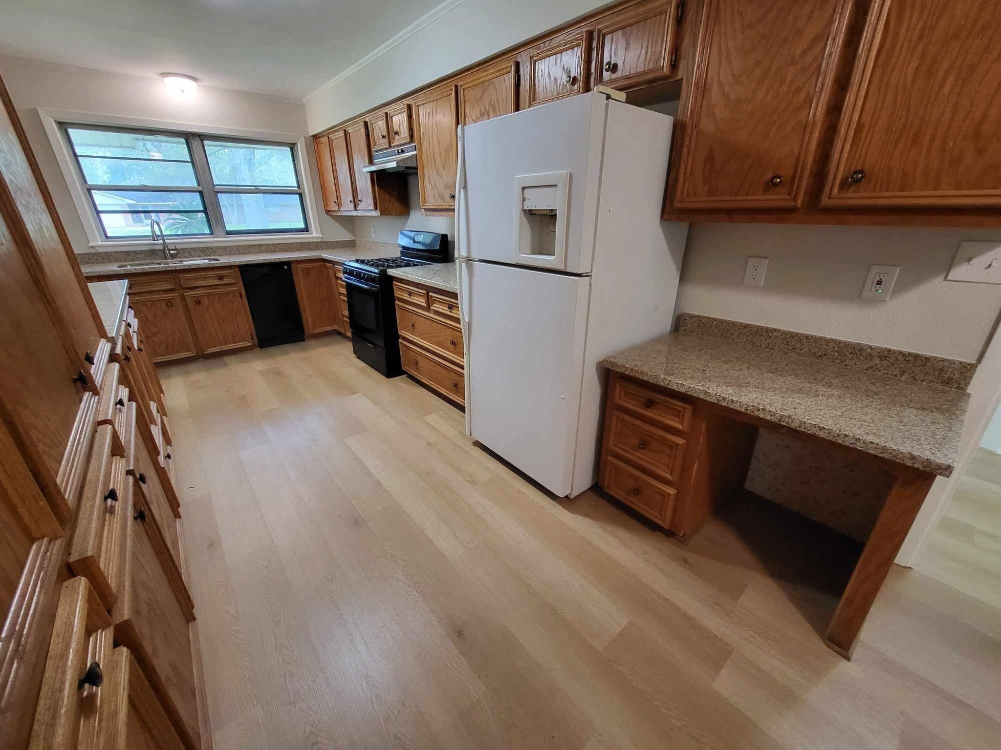 706 Maple Street Sweeny, TX 77480 - Photo 9 of 42