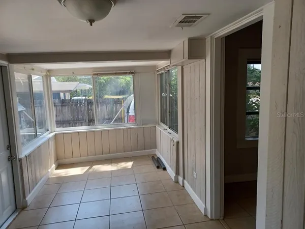 $2,200 | 1290 Idlewild Drive, Clearwater, FL 33755