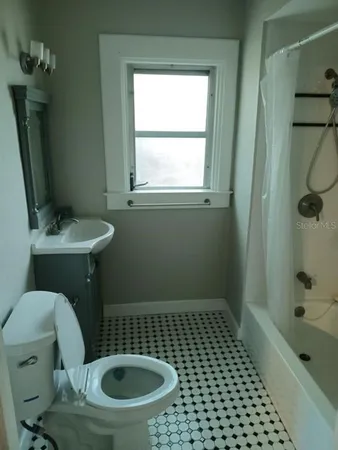 $2,200 | 1290 Idlewild Drive, Clearwater, FL 33755