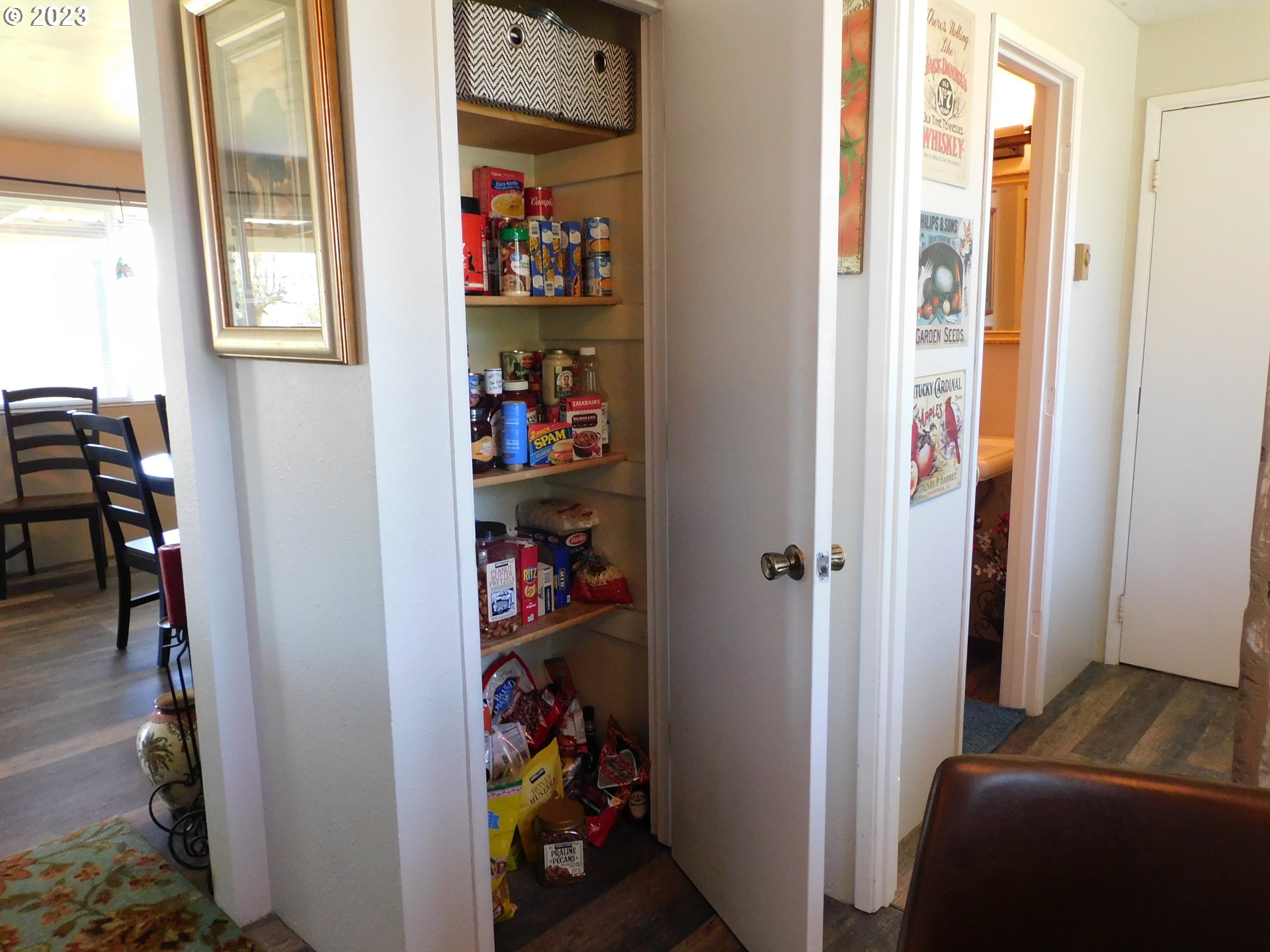 900 Doborout Street Myrtle Point, OR 97458 - Photo 16 of 46 Pantry