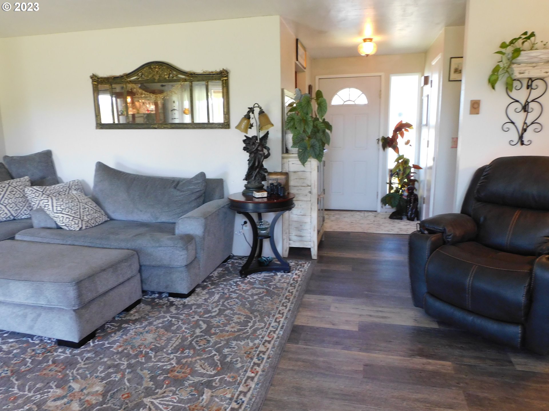 900 Doborout Street Myrtle Point, OR 97458 - Photo 4 of 46 Gallery Image 4