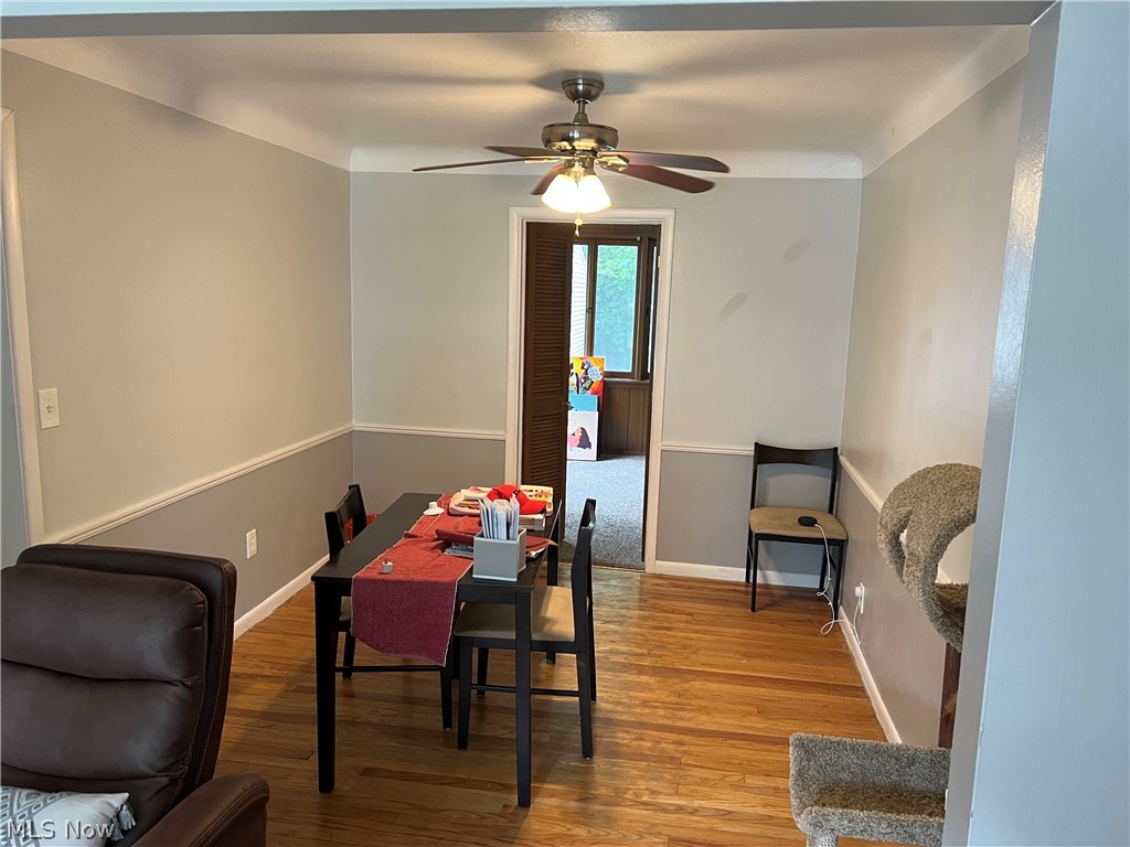 1015 Argonne Road Cleveland, OH 44121 - Photo 3 of 16