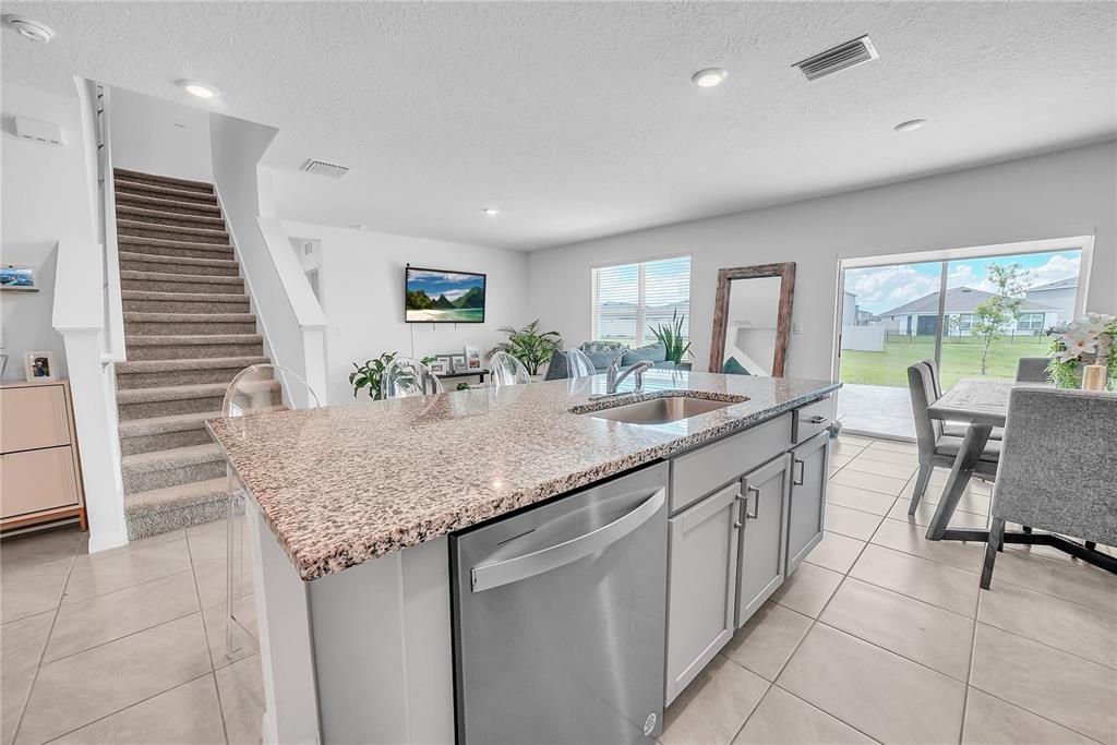 8237 Juning Cove Wesley Chapel, FL 33545 - Photo 16 of 59