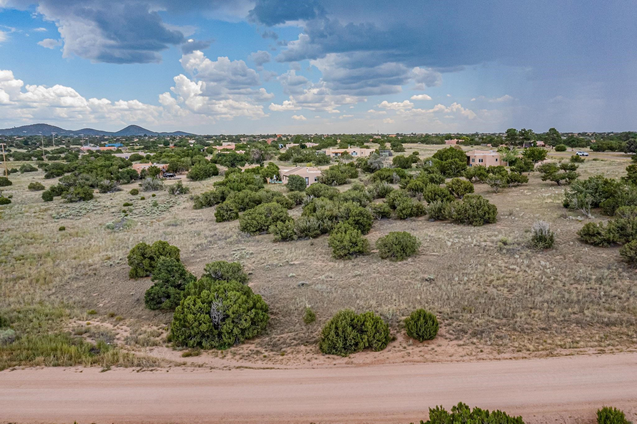 15 Dovela Road Santa Fe, NM 87508 - Photo 2 of 11