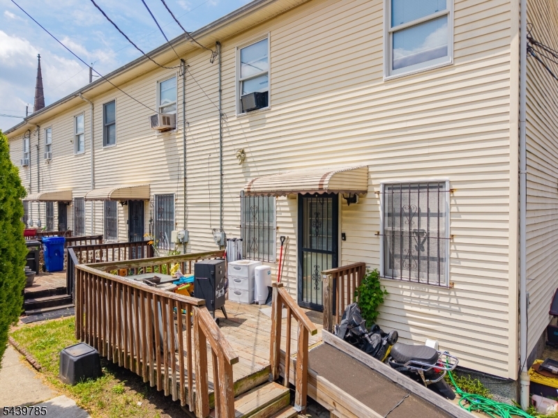265 Rosa Parks Boulevard Paterson, NJ 07501 - Photo 21 of 31