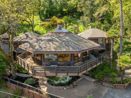 $1,995,000 | 155 De Burgh Drive, San Anselmo, CA 94960
