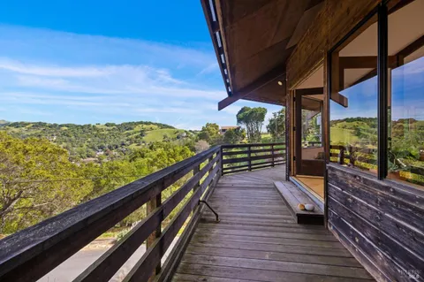 $1,995,000 | 155 De Burgh Drive, San Anselmo, CA 94960