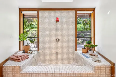 $1,995,000 | 155 De Burgh Drive, San Anselmo, CA 94960