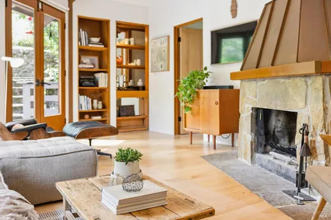 $1,995,000 | 155 De Burgh Drive, San Anselmo, CA 94960