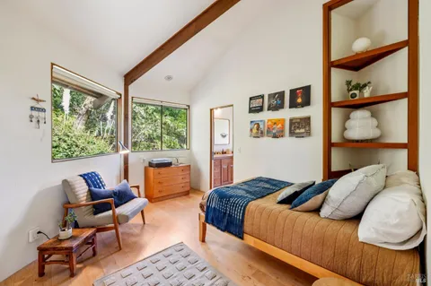 $1,995,000 | 155 De Burgh Drive, San Anselmo, CA 94960