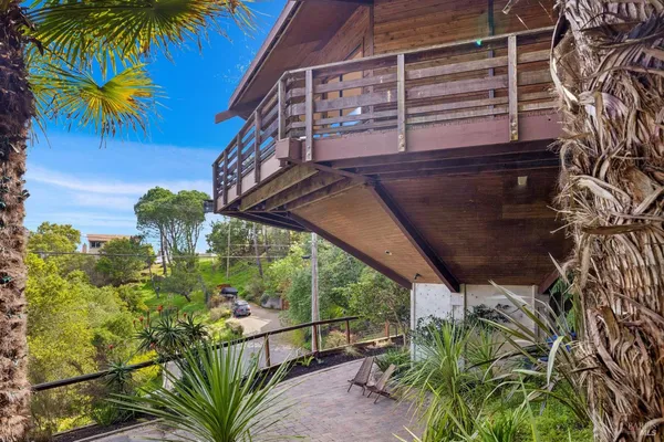 $1,995,000 | 155 De Burgh Drive, San Anselmo, CA 94960